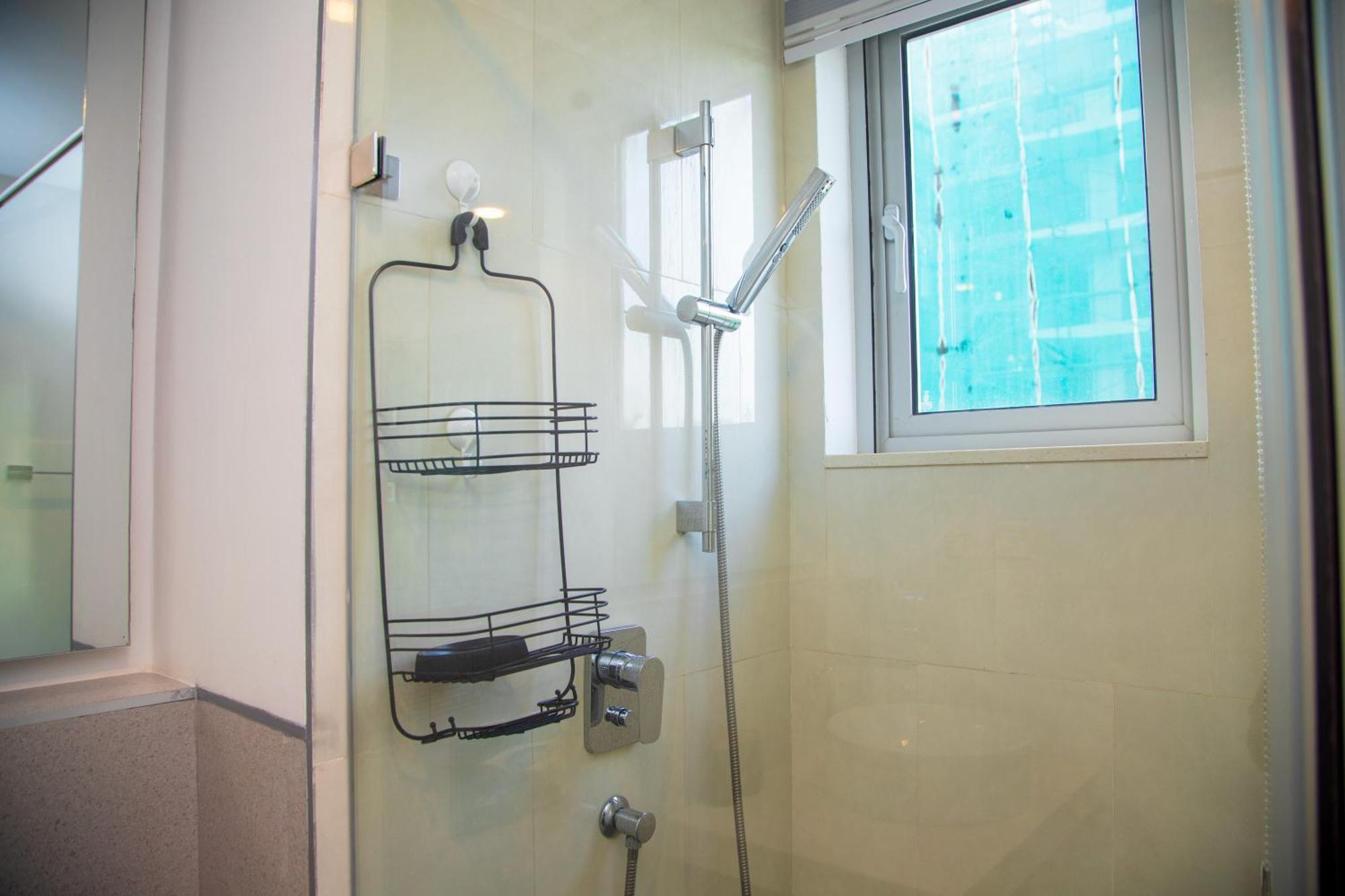 The Pavilion 1Bdr Luxury Apt อักกรา ภายนอก รูปภาพ