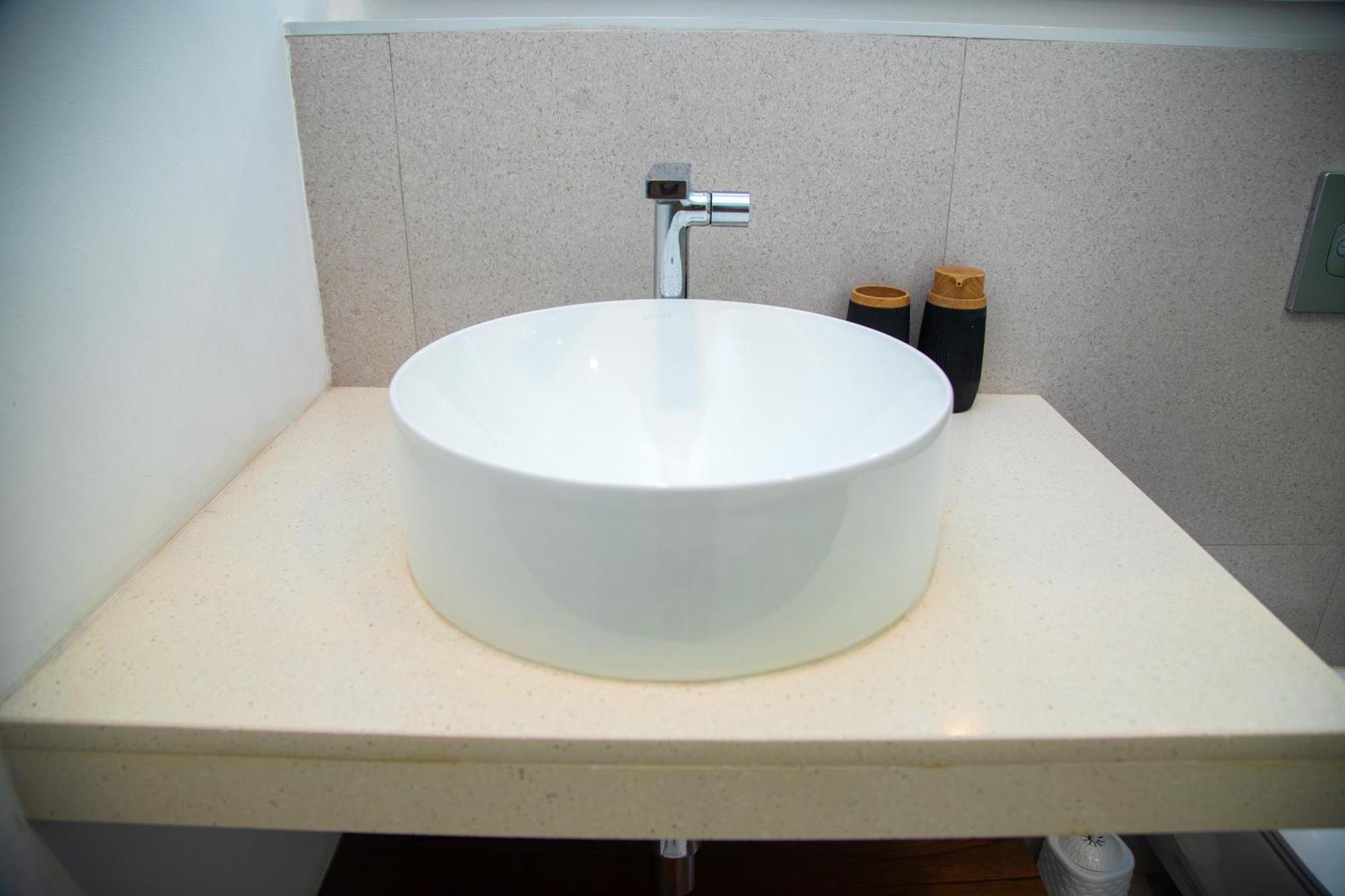 The Pavilion 1Bdr Luxury Apt อักกรา ภายนอก รูปภาพ
